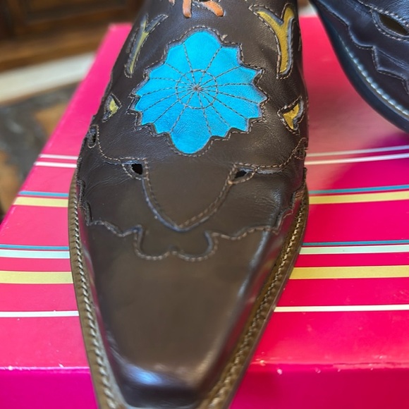 Vintage BCBGirls choco/yel combo calf size 7.5 - Picture 3 of 3